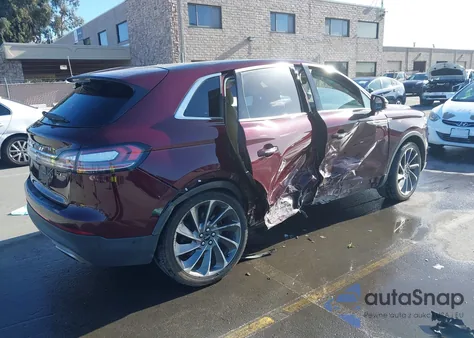 2019 Lincoln Nautilus Reserve z USA, uszkodzony, nr VIN 2LMPJ8LP9KBL18638